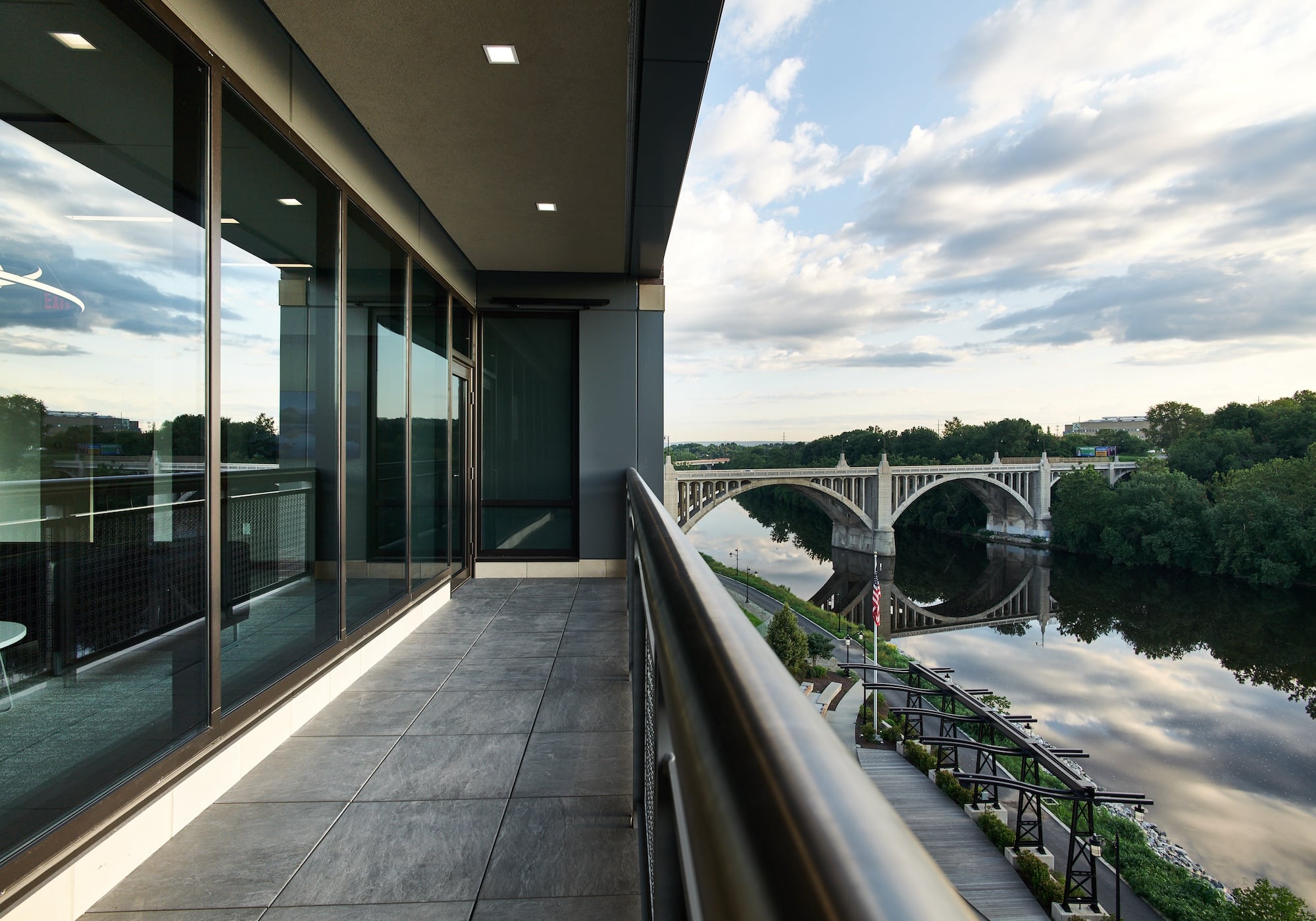 balcony